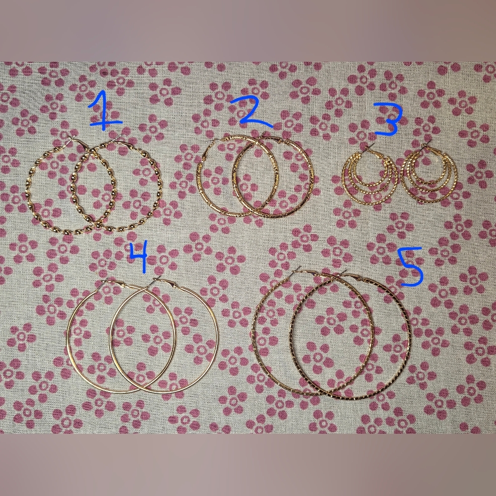 Elegant Gold Hoop Earrings - BUYER'S CHOICE